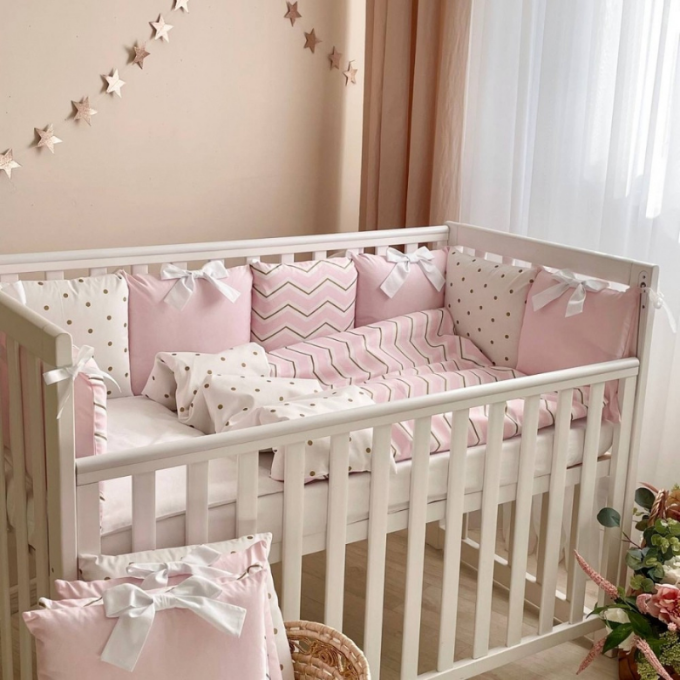 Set lenjerie patut bebe 7 piese Dots roz (3)